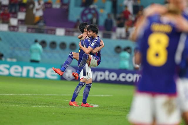 2026-03-04 2026中国电影票房破100亿!